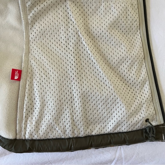 The North Face Apex Tech Women’s Jacket in White and Other Brown-based Colours - Picture 7 of 8